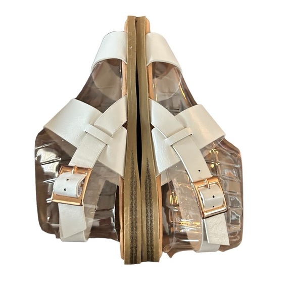 Journee Collection Lavine White Sandal Size 7 - Picture 9 of 11